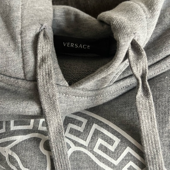 Versace Graphic Print V-Neck Hoodie - Picture 7 of 7